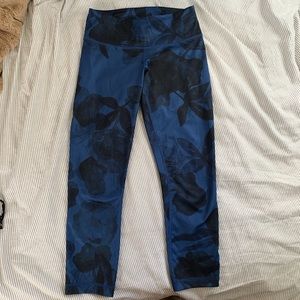 Lululemon crop leggings